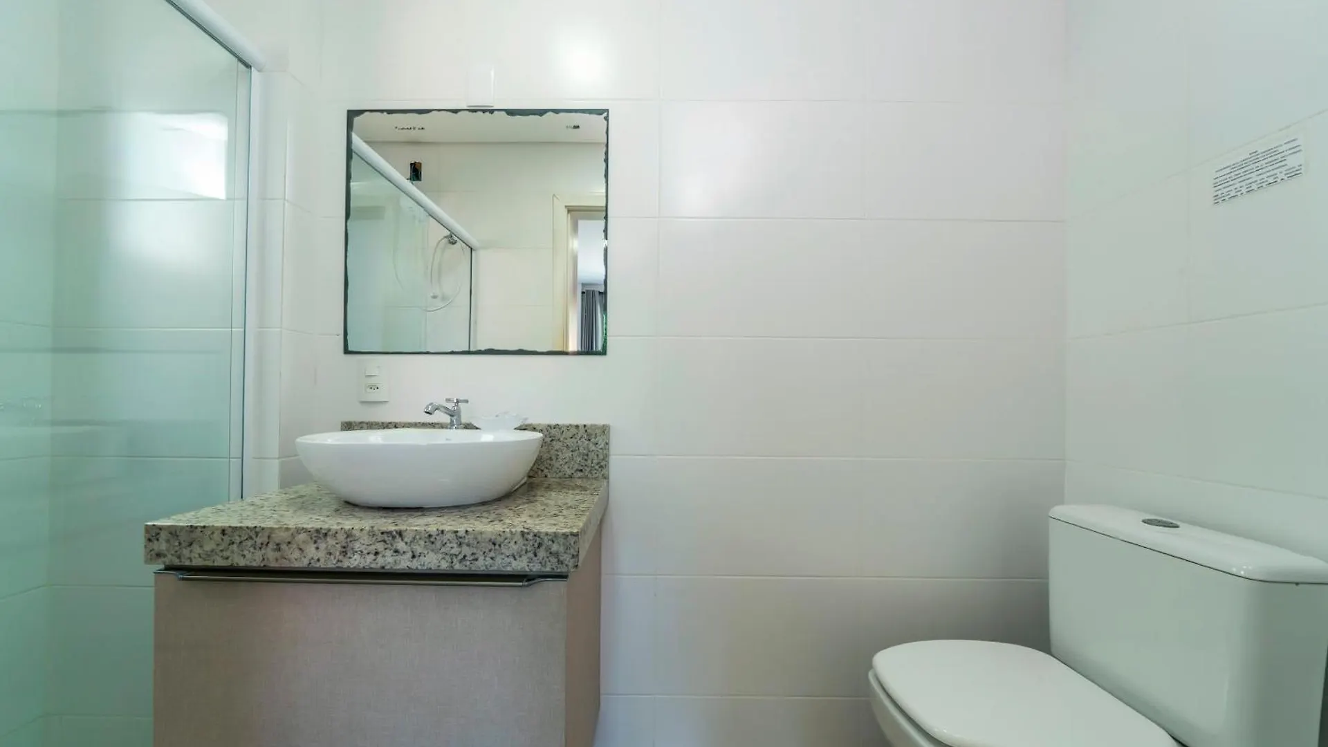 Apartamento A 150 Metros Da Praia Bombinhas Com 110M2 Natureza E Praia Juntos Apt Completo Pra Toda Familia Com Elevador #Uma Verdadeira Experiencia# 0*,