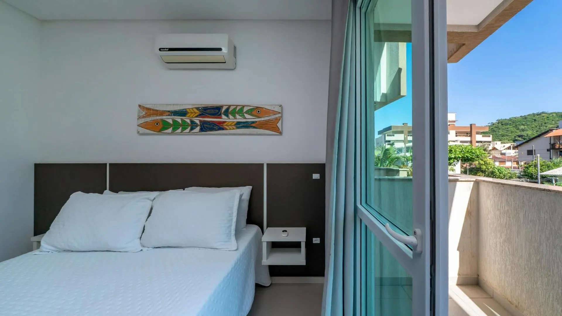 Apartamento A 150 Metros Da Praia Bombinhas Com 110M2 Natureza E Praia Juntos Apt Completo Pra Toda Familia Com Elevador #Uma Verdadeira Experiencia# Brazílie