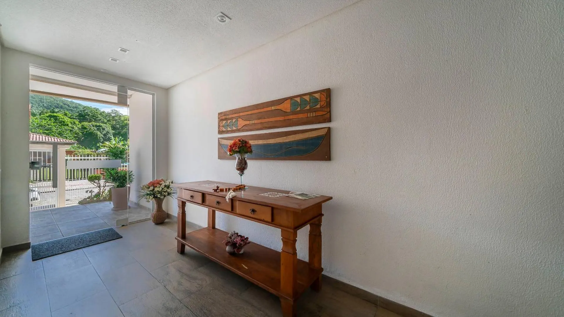 Apartamento A 150 Metros Da Praia Bombinhas Com 110M2 Natureza E Praia Juntos Apt Completo Pra Toda Familia Com Elevador #Uma Verdadeira Experiencia#