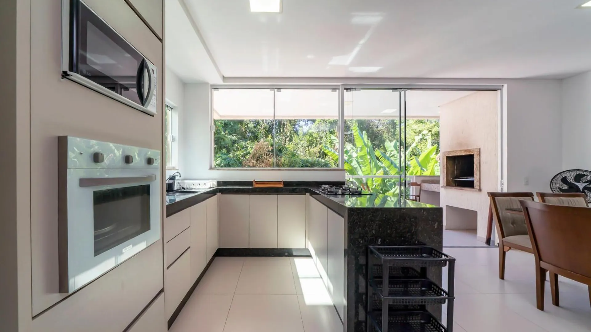 Apartmán Apartamento A 150 Metros Da Praia Bombinhas Com 110M2 Natureza E Praia Juntos Apt Completo Pra Toda Familia Com Elevador #Uma Verdadeira Experiencia#